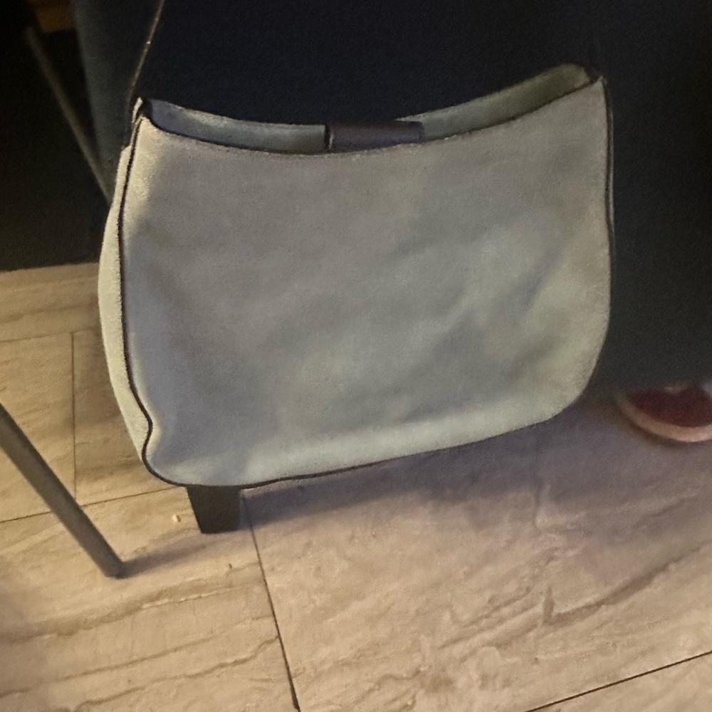 Stylish Blue Shoulder Bag with Minimalist Design